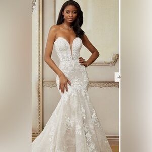 Madeline Gardner Wedding dress